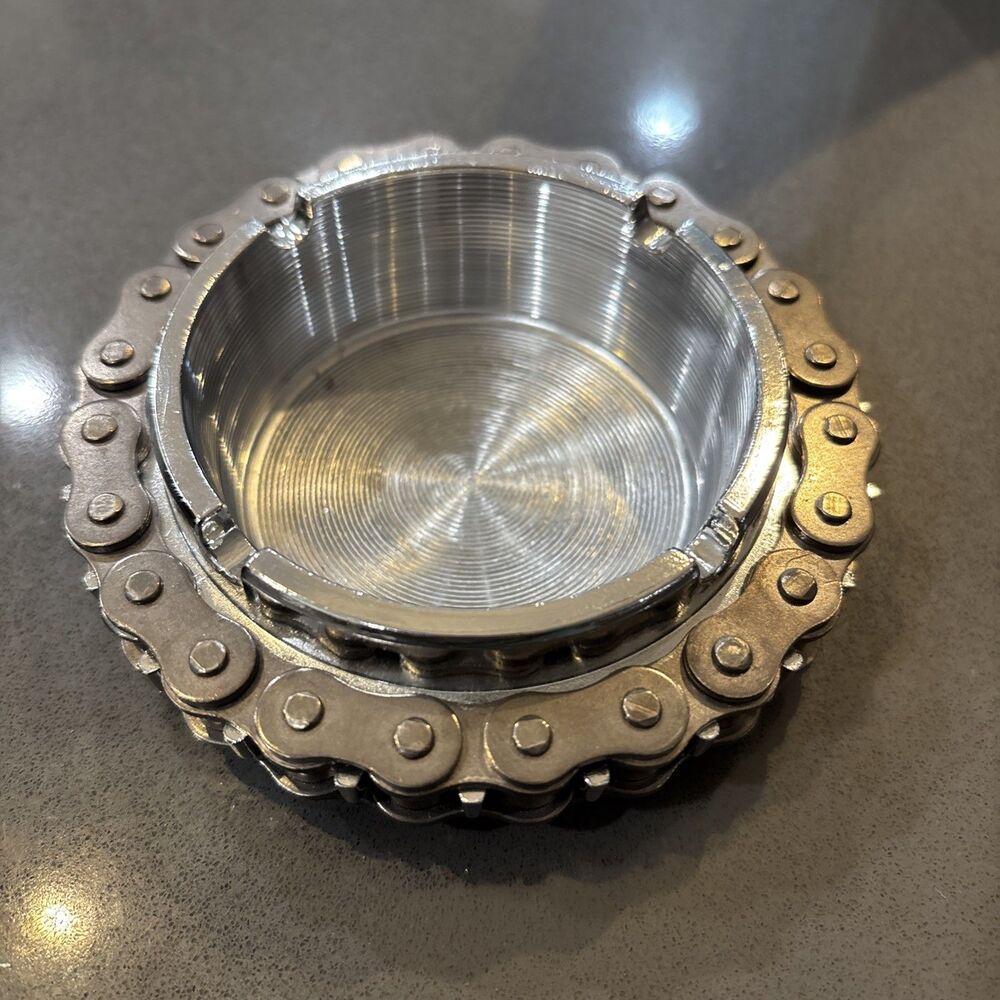 Metal Industrial Style Iron Motorcycle Bike Chain Ashtray Steampunk One Pc